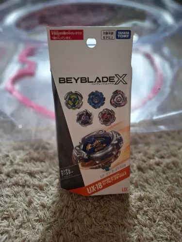 NOVO! Random Booster Vol.8 / UX-18 ? Mummy Curse. BEYBLADE X.