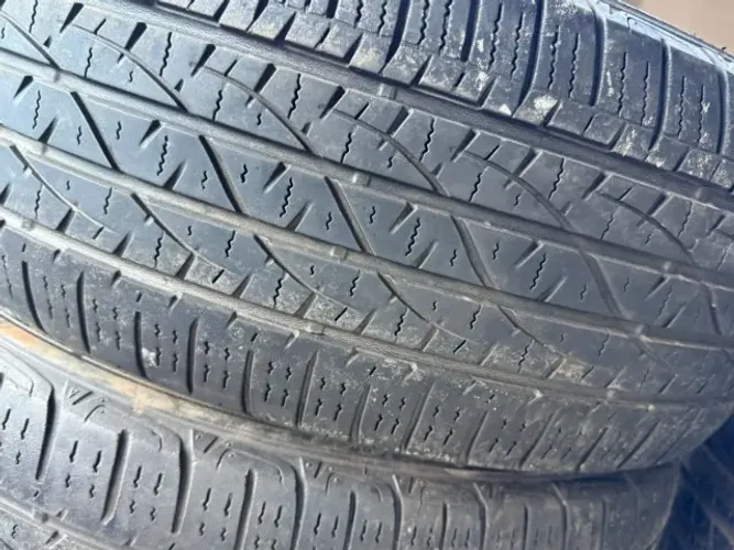 Pneu Firestone 235/60/18 80 % vida útil