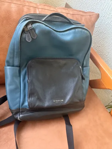 Mochila Coach Couro Legítimo Usada 