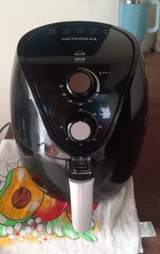Vendo air fryer mondial seminova