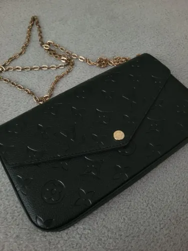 Bolsa Louis Vuitton Félicie Pochette no couro Monogram Empreinte