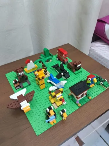 LEGO Classic 950 Peças Semi Novo Completo Sem Caixa<br>LEGO Original Classic Ao