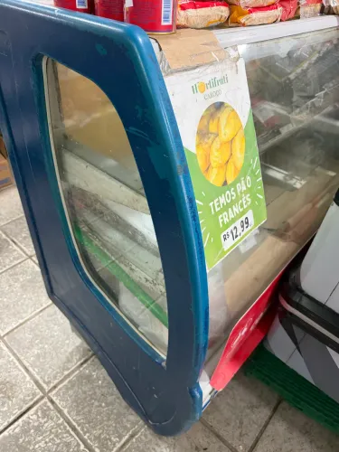 Balcão expositor de pão 