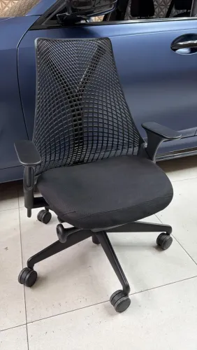 Cadeira herman miller sayl completa 2022 pouco uso com garantia