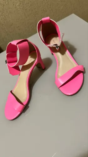 Desapego: Sandália saltinho rosa pink | 36