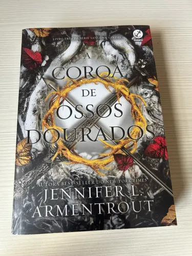 Livro - A coroa de Ossos dourados