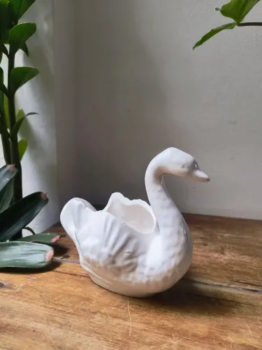 cisne vaso em cerâmica com avarias antigo antiquario decoração vintage pato garça arte