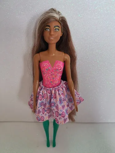 Barbie Negra Color Reveal 