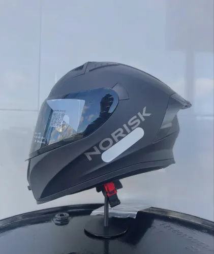 Capacete Norisk novo, nunca usado