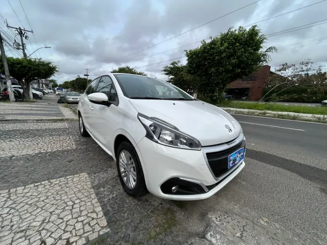 Peugeot 208 Active Pack 1.2 Flex 12V 5P Mec. 2017