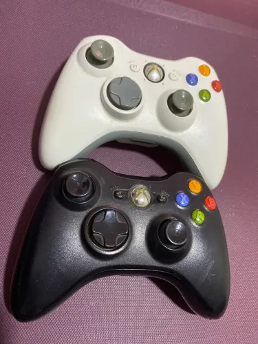 2 controles Xbox 360 usado bom