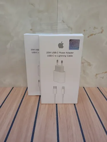 Carregador Turbo 25W USB-C + Cabo Lightning para iPhone