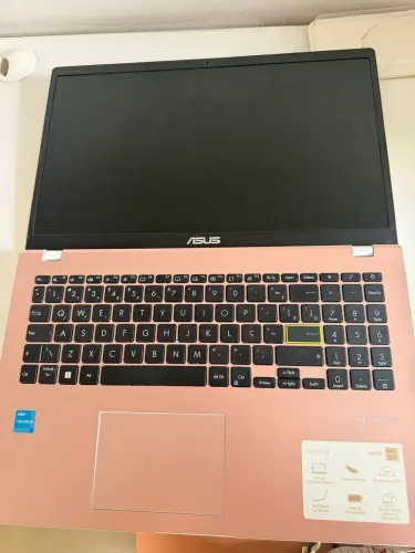 Notebook ASUS VivoBook E510 Celeron 4GB RAM 128GB - Rose (1 Ano de Uso)
