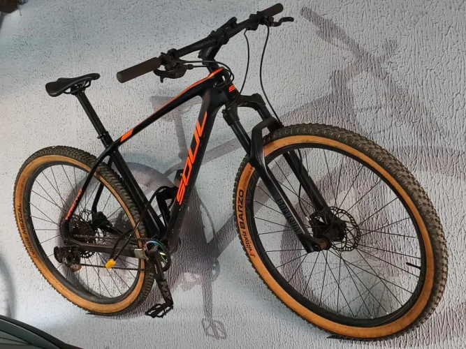 Mountain Bike Soul Volcano - Carbono - Pouquíssimo Uso
