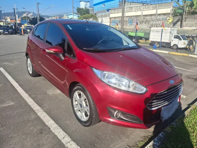 Ford Fiesta 1.6 16V Flex Mec. 5P 2015
