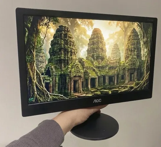 Monitor AOC semi novo