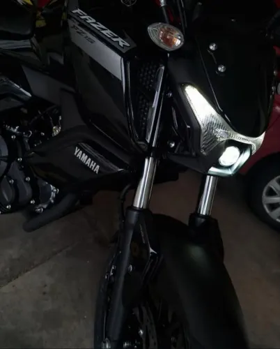 Vendo Fazer FZ15