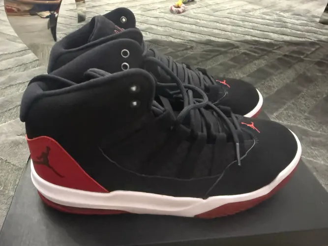 Tênis Jordan Max Aura tamanho 40 preto