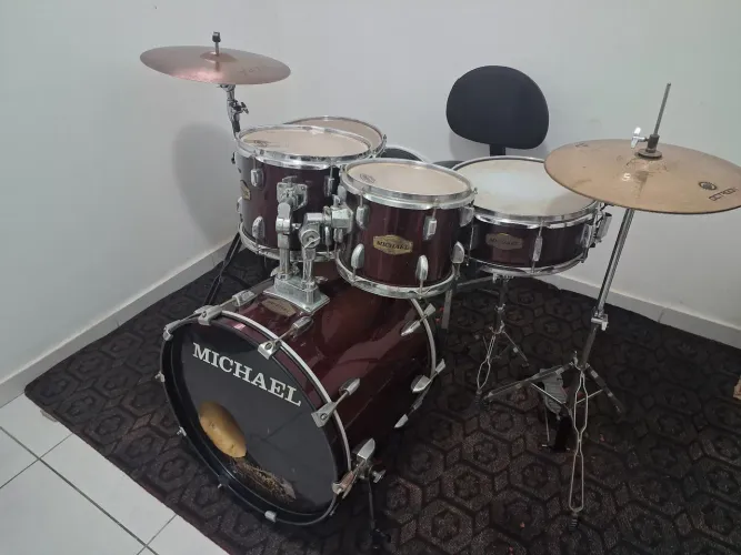Bateria da Michael