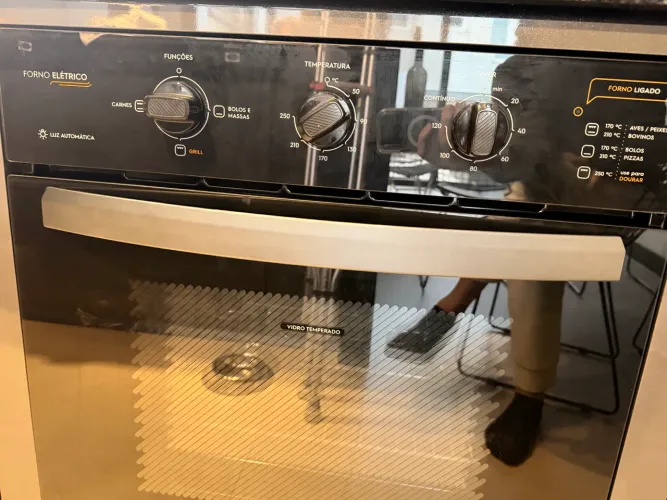Forno Elétrico de Embutir Continental 80 L