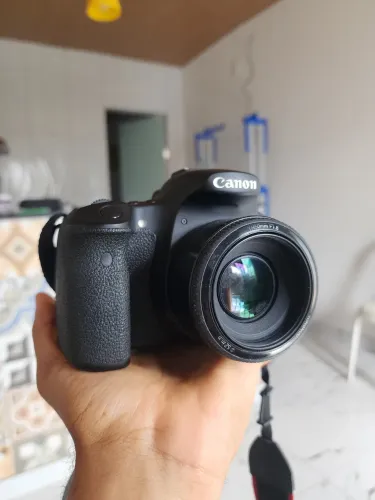 Câmera cânon 60D