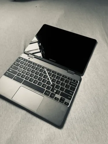 Samsung Chromebook Plus V2