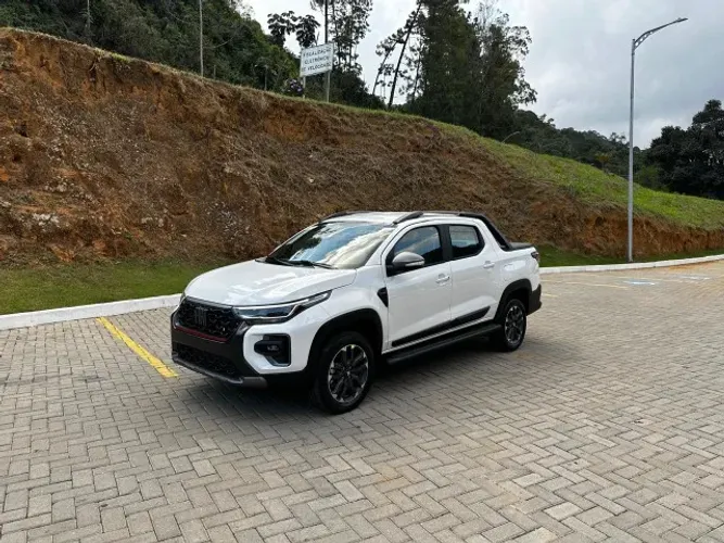 Fiat Strada Ultra 1.0 Flex Turbo CD Aut. 2025