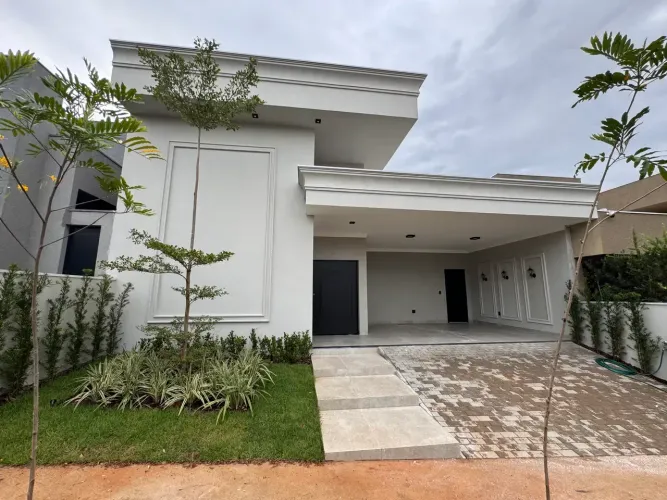 Casa de condomínio para venda possui 156 metros quadrados com 3 quartos