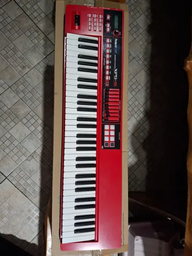 Teclado Teclado Sintetizador Roland Xps 10 Synth 61 Teclas Vermelho