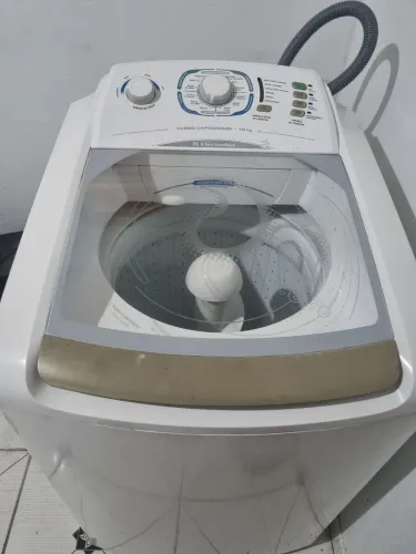 Máquina Electrolux 10kg revisada 