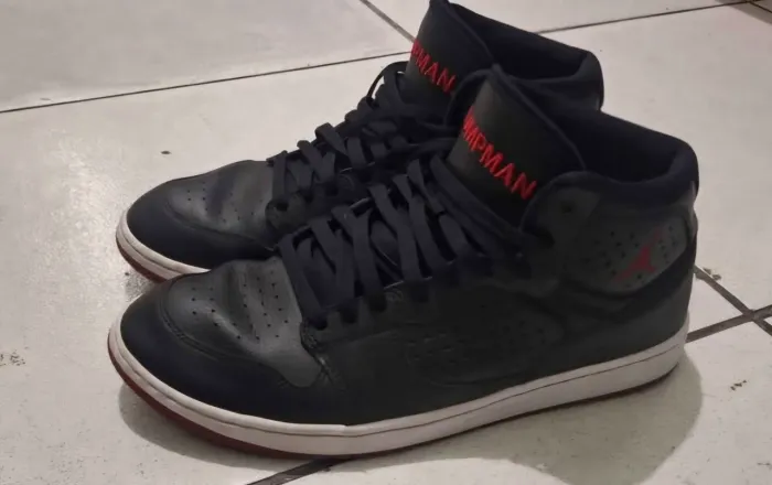 Tenis nike jordan jumpman 1 Em ótimo estado 