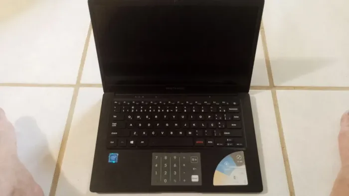 Notebook Multilaser para retirar peças