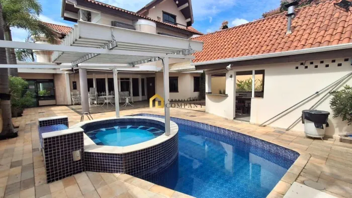 Sobrado de Esquina no Campolim | Uso Residencial ou Comercial | Com Vistas 360° e Lazer Co
