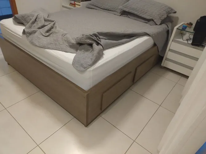 Cama de Casal com 4 Gavetas Integradas (somente a cama)