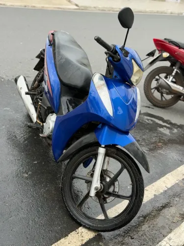 VENDE-SE  BIZ 