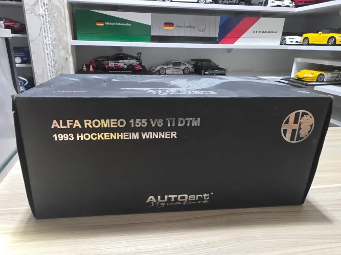 Caixa vazia miniatura 1.18 Alfa Romeo 155 V6 Ti DTM 1993 Hockenheim campeão