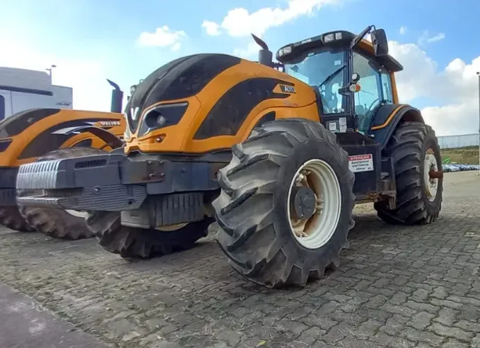 Trator Valtra BH 224