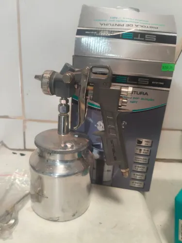 Pistola Pneumática para Pintura com Tanque Baixo 750ml STELS-5731755