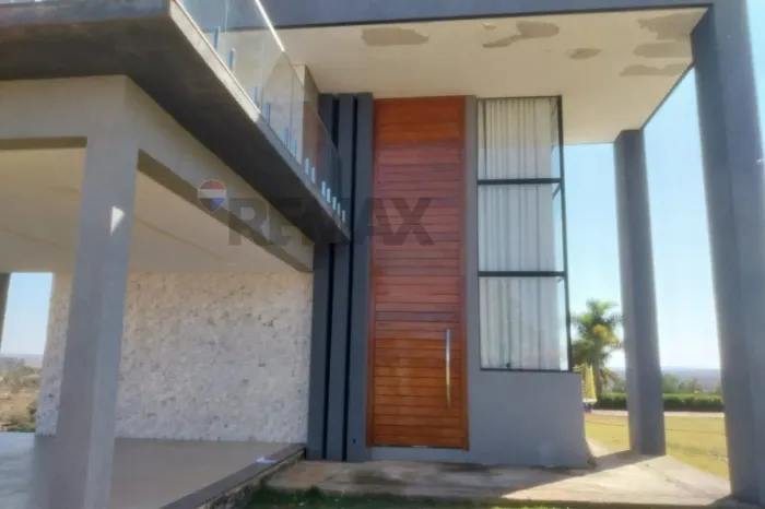 "Casa Completa em Condomínio, Pronta para Morar!"