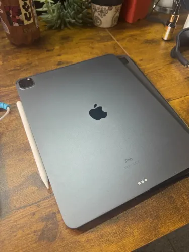 iPad Pro 12.9 M1 256GB Wi-Fi - Tela Liquid Retina XDR (5ª Geração)