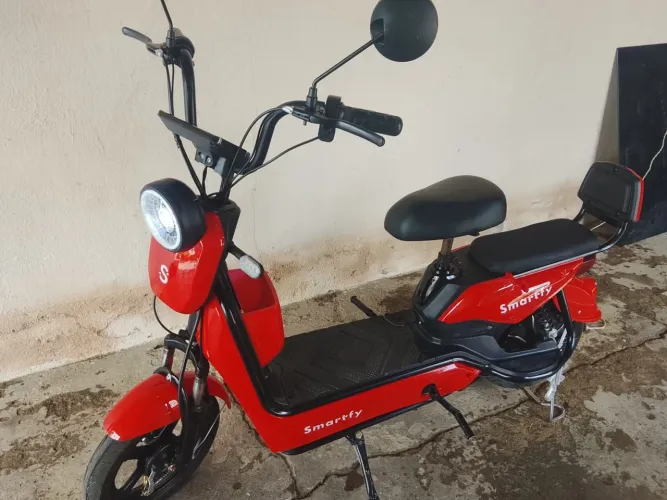 Moto elétrica 500w nota fiscal, carregador e chave reserva