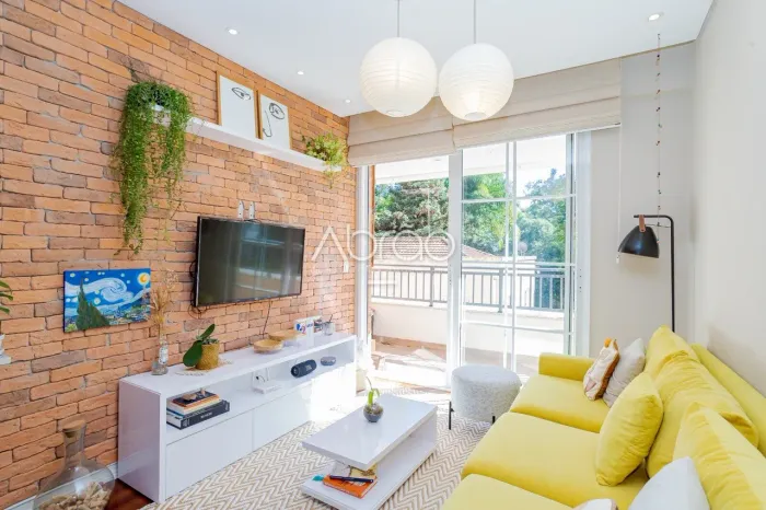 Apartamento mobiliado para alugar com 2 quartos sendo 1 suíte no Mercês de 65 m² - England