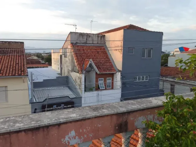 Prédio Misto com 3 dormitório(s), 2 vaga(s) de garagem - 171m²