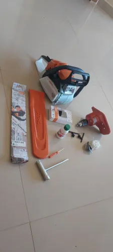 Motoserra stihl 182 com furadeira Bristol original na caixa.
