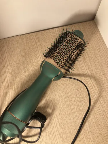Escova secadora de cabelo