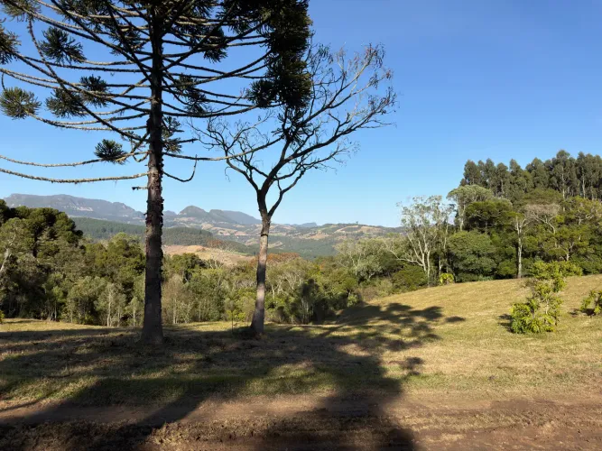 Sítio a apenas 2 km do Centro de Alfredo Wagner - Vista para as Serras