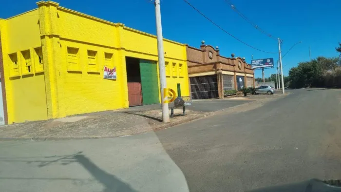 Galpão com para aluguel, 1.100m² - Recreio dos Bandeirantes - Uberaba