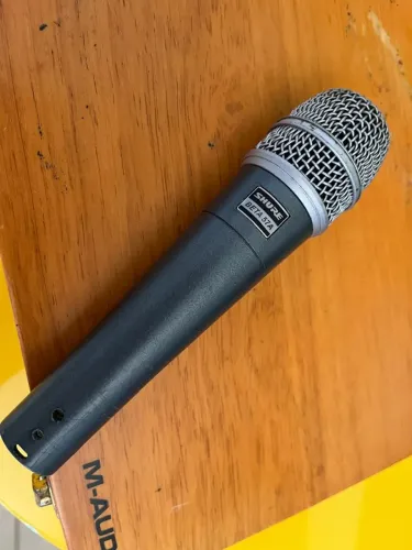 MICROFONE SHURE SM57 Beta A