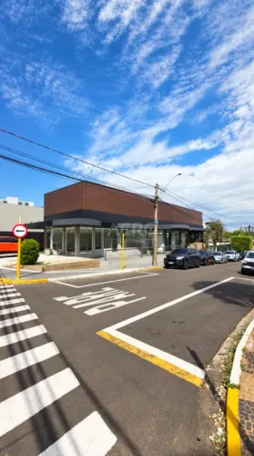 Loja para aluguel com 300 m² na Avenida Getúlio Vargas , Jardim América , Bauru - SP