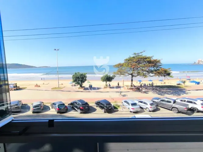 Frente Mar, Apartamento com 3 Quartos e Suíte, Alto Potencial para Temporada